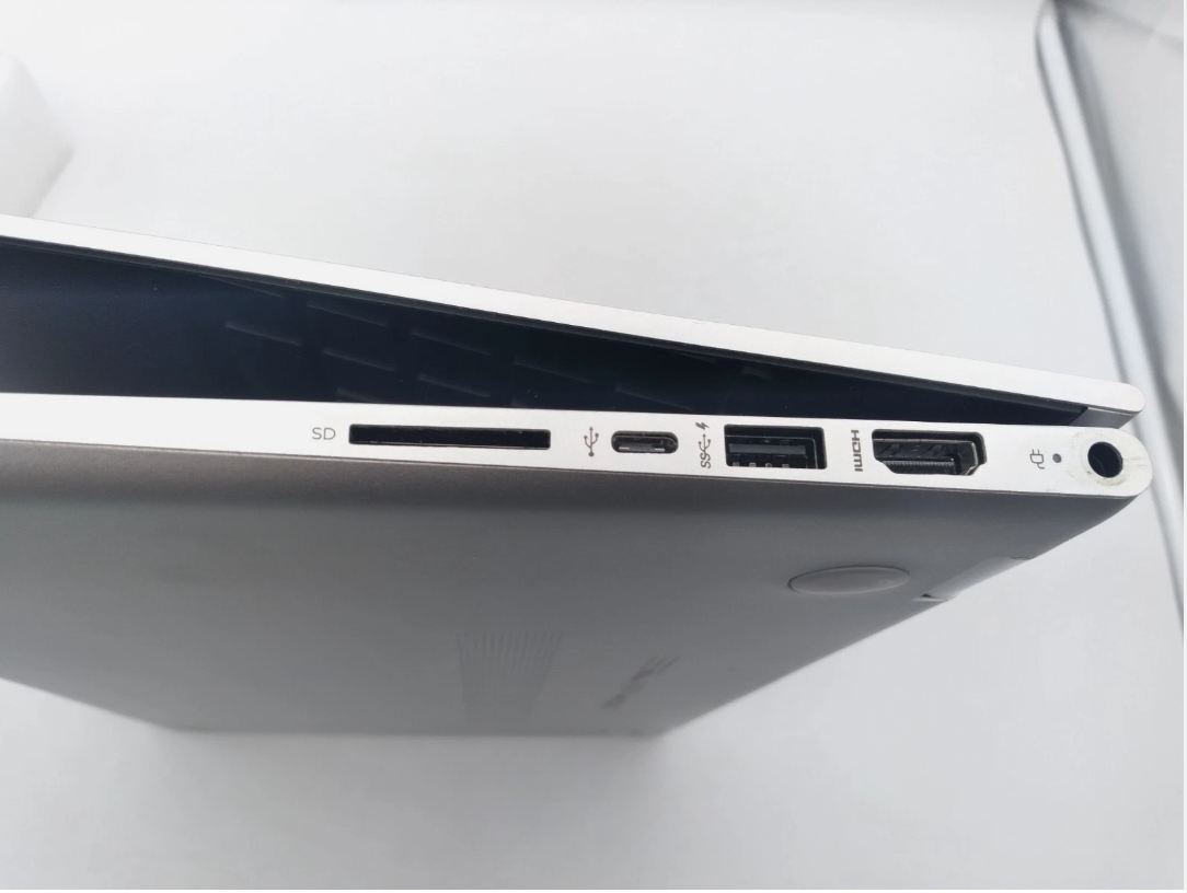 Portátil 2 en 1 HP Envy x360 M6aq003dx i5-6200 a 2,3 GHz 12 GB de RAM 1 TB de disco duro Windows 11 Home