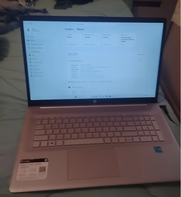 HP LAPTOP 17" | INTEL CORE i3 11ª GEN | 8GB RAM | SSD 256GB | WINDOWS 11